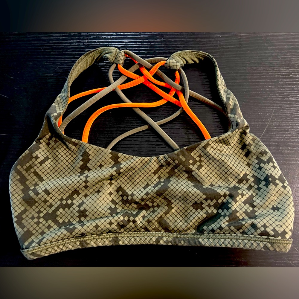 Women’s Lululemon Athletica sports bra.